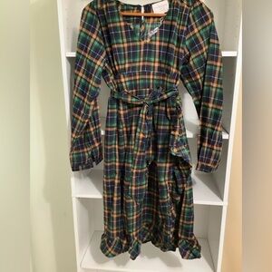 Hayden green tartan plaid midi dress with long sleeves and a tie belt Size M NWT